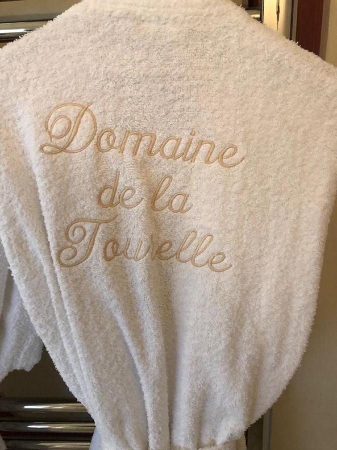 Domaine De La Tourelle Orgon ภายนอก รูปภาพ