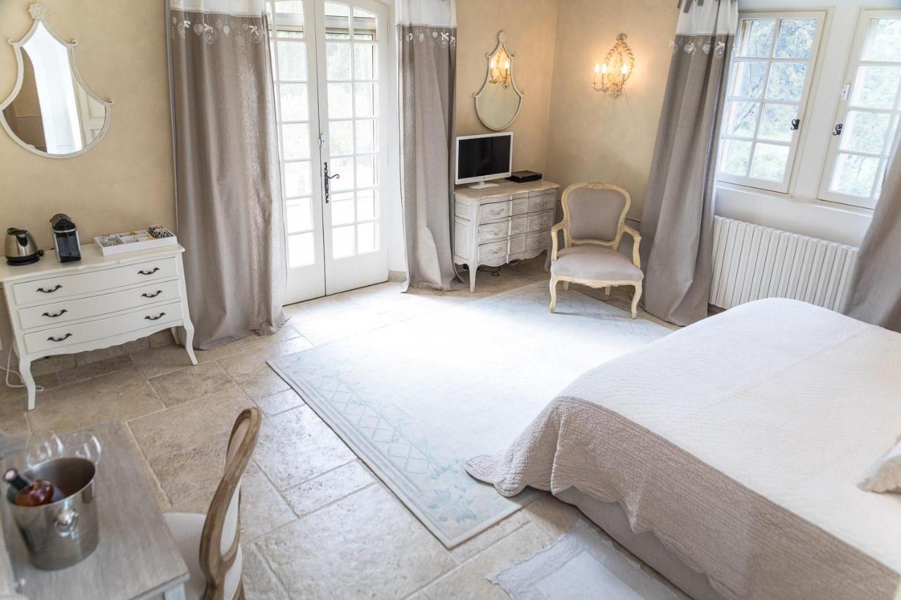 Domaine De La Tourelle Orgon ภายนอก รูปภาพ