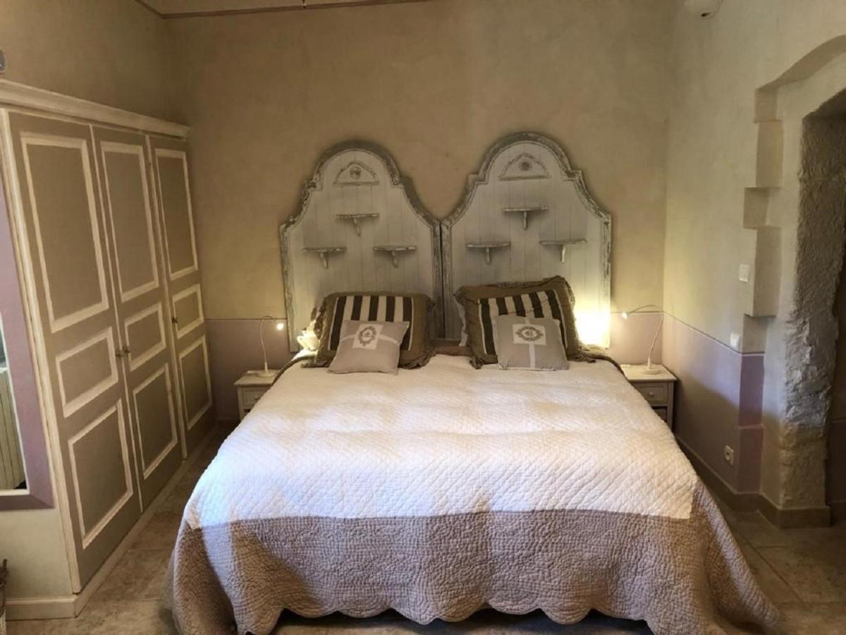 Domaine De La Tourelle Orgon ภายนอก รูปภาพ
